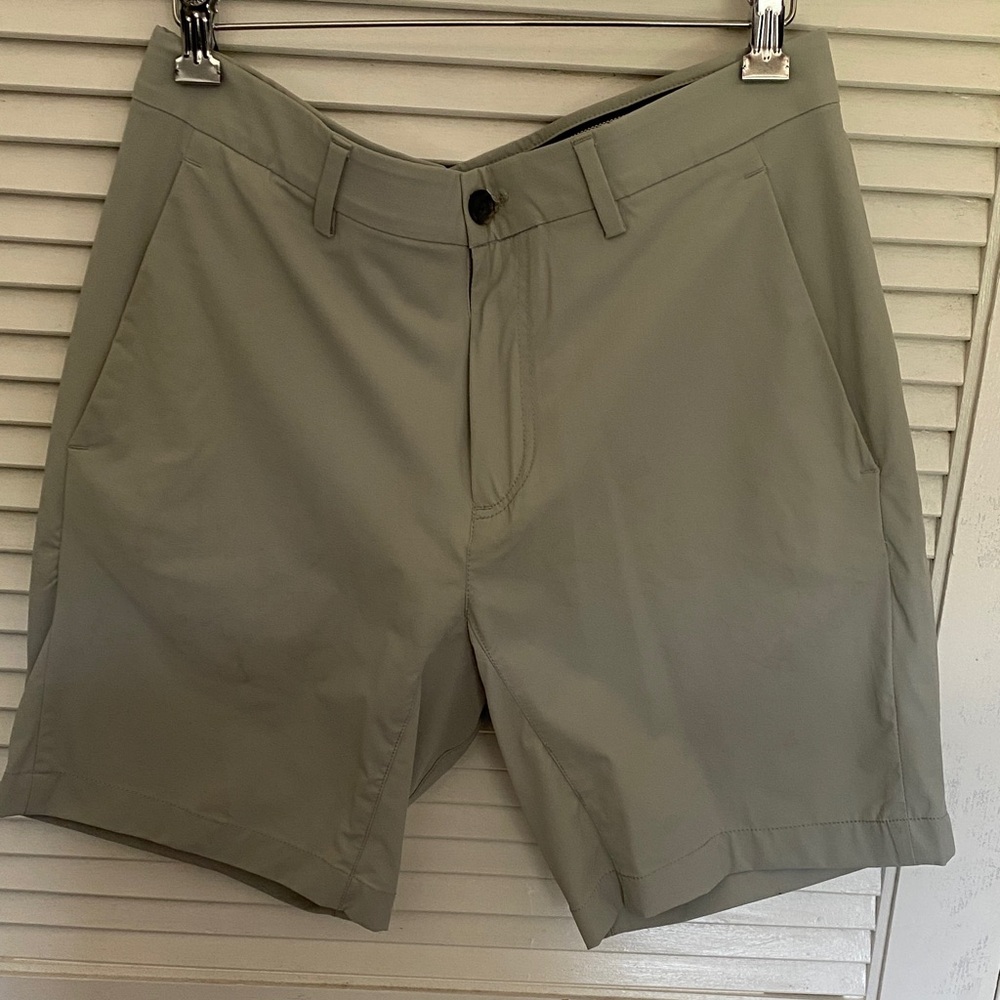Perry Ellis Men's Khaki Flat Front Shorts